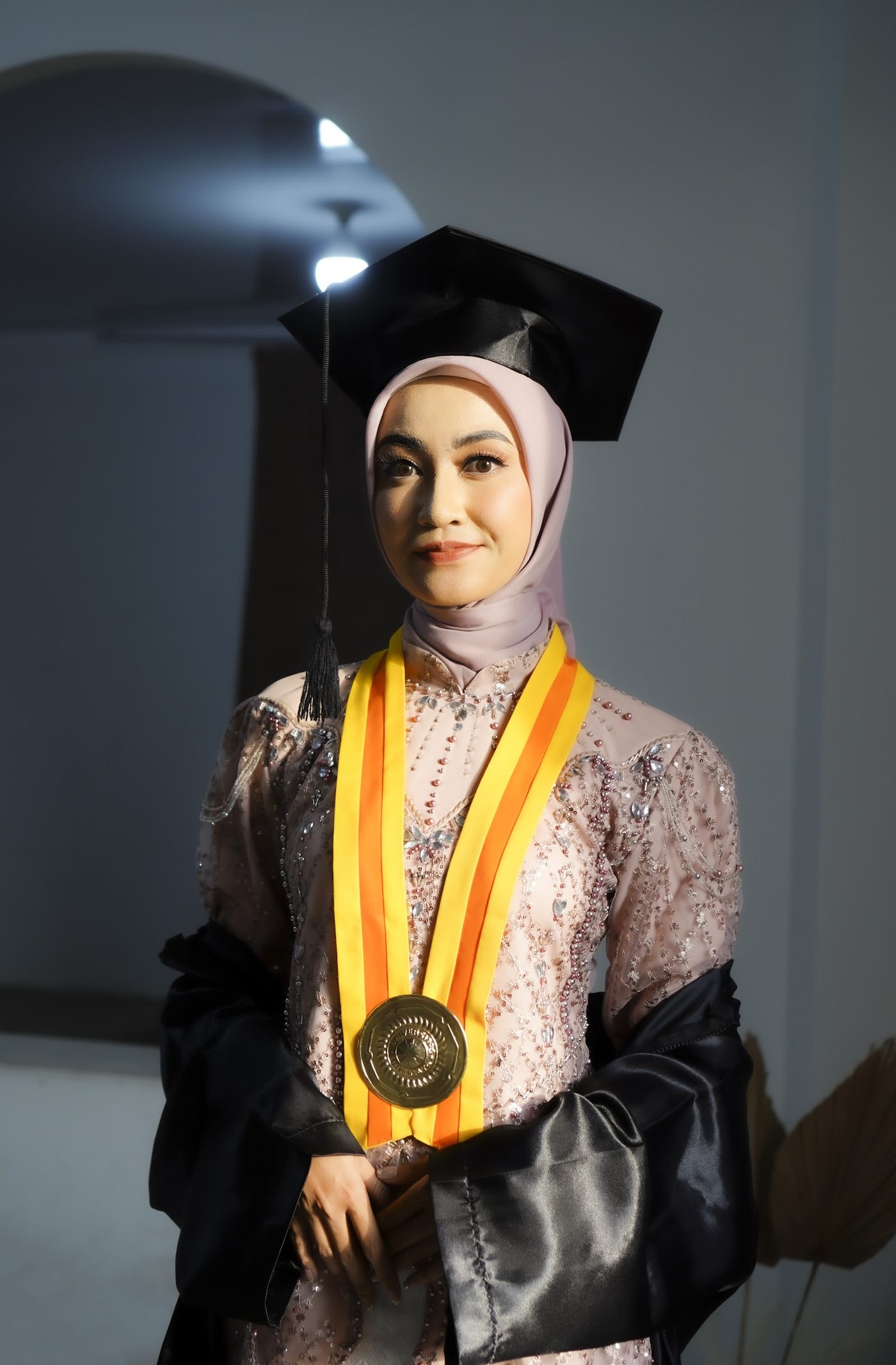 Foto wisuda portrait di Cilupbah Studio
